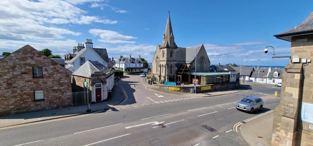 Colin Young Place Nairn Exterior photo